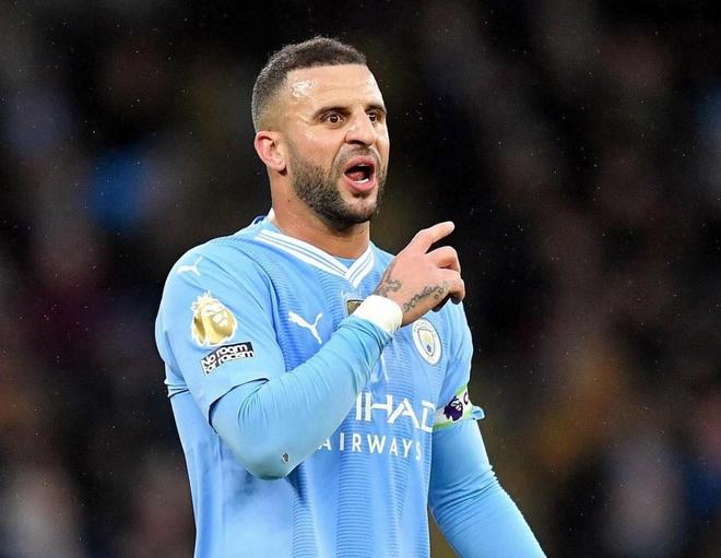 记者：佩林出现肌肉疲劳，将缺席尤文与乌迪内斯的意杯1／8决赛（受肌肉疲劳困扰，佩林无缘尤文对乌迪内斯的意杯1／8决赛）