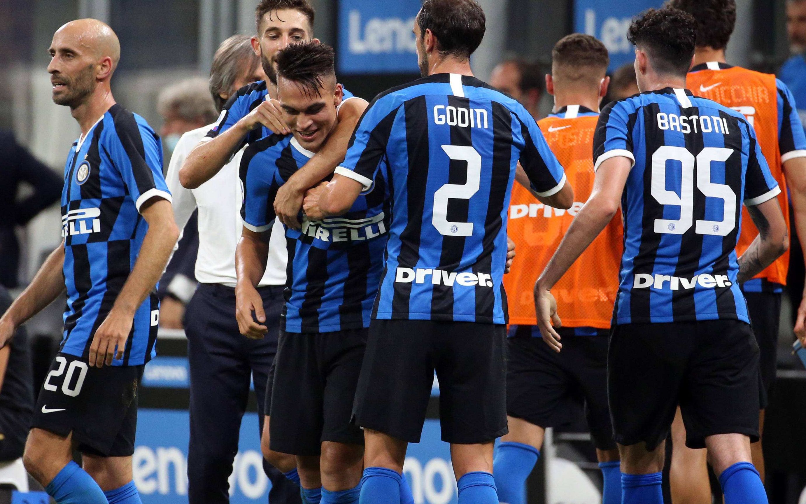 FC首尔官方：我们向球迷致歉，亚冠战绩低迷理应接受批评（FC首尔发布声明：就亚冠表现不佳向球迷致歉，坦承应当接受批评）