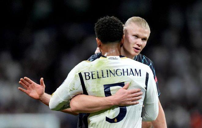 队史独一档！怀特生涯6次单场6三分+3帽，其他人合计3次（队史无人能及！怀特生涯6场轰6记三分+3次封盖，其他球员合计仅3场）