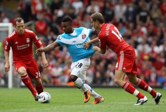 身边人都在享受美食美酒，英格兰职业球员如何过圣诞节？（他人尽享美食美酒，英格兰职业球员的圣诞如何度过？）