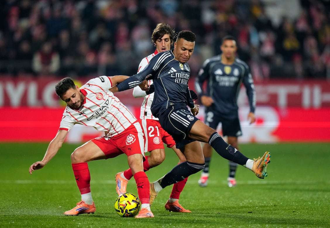 申花客战津门虎：双方均四外援出战，李可首发，阿代米替补（申花客场挑战津门虎：两队同派四外援，李可先发，阿代米列替补）