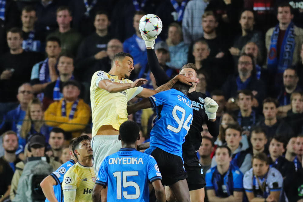 什琴斯尼缺阵，特尔施特根回归！巴萨对阵奥萨苏纳前的门将危机与希望（特尔施特根复出、什琴斯尼缺席：巴萨战奥萨苏纳前的门将危机与曙光）