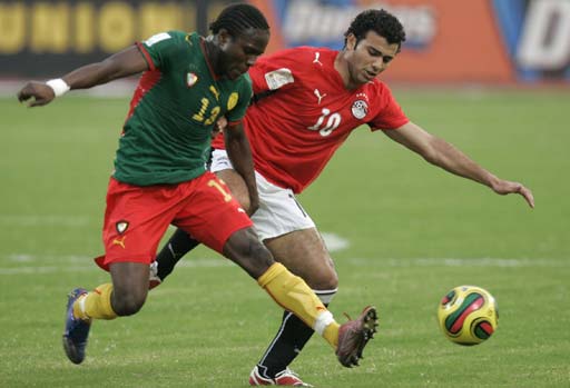 欧冠赛场精彩瞬间：皇马主场2-0取胜,（欧冠名场面：皇马主场2-0完胜）