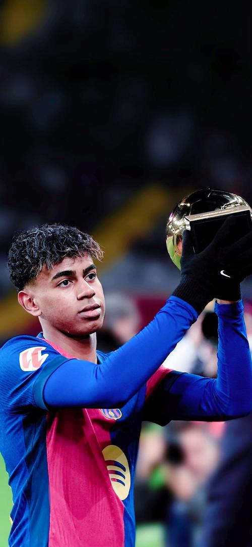 罗马诺：尤文并未追逐坎塞洛，球员不降薪意甲俱乐部无法负担（罗马诺：尤文未追坎塞洛，若不降薪意甲球队难以承担）