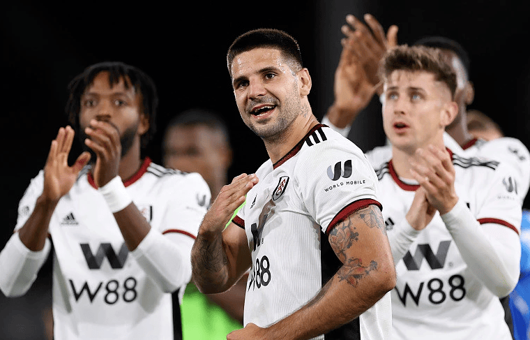 法媒：巴萨、拜仁、米兰和尤文关注南特17岁中卫塔蒂（法媒称：巴萨、拜仁、米兰与尤文有意南特17岁中卫塔蒂）