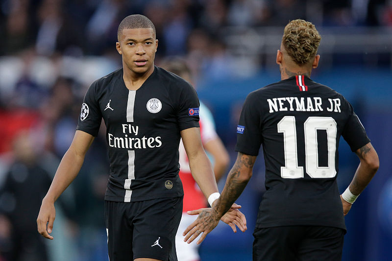 大秀中文，齐达内：无论是足球还是麻将，我都想更多探索中国