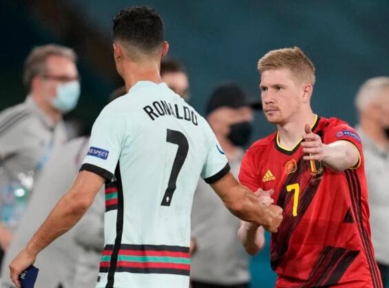 英超最新积分战报：利物浦被绝平，阿森纳爆冷落败，切尔西丢分（英超积分榜最新动态：利物浦遭读秒扳平，阿森纳冷门告负，切尔西失分）