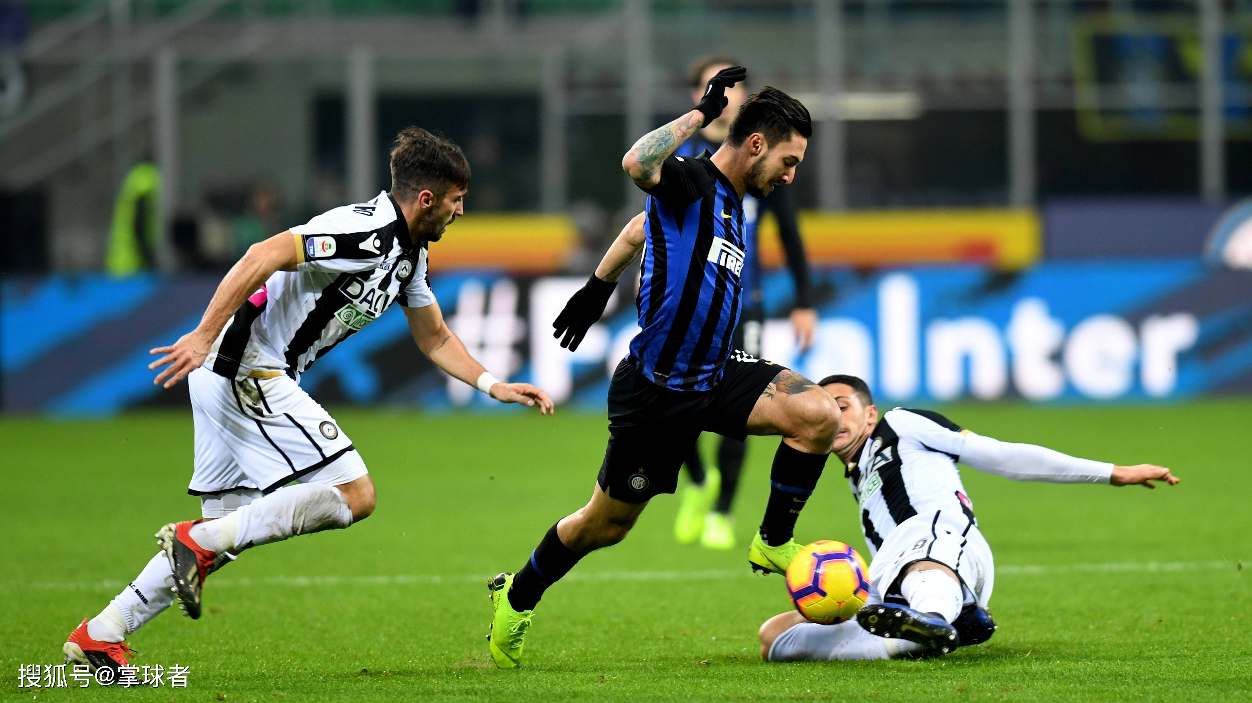 卫报：澳超削减分红+工资帽引发不满，球员工会准备罢赛抗议（卫报：澳超下调分红并收紧工资帽引发风波，球员工会酝酿罢赛行动）