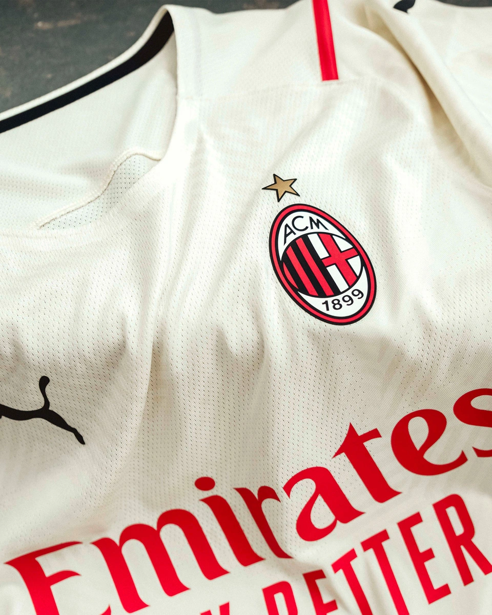 陈晋一妹妹代表香港队参加全运会空手道业余组，并最终夺冠（陈晋一之妹代表香港队出战全运会空手道业余组，成功夺冠）